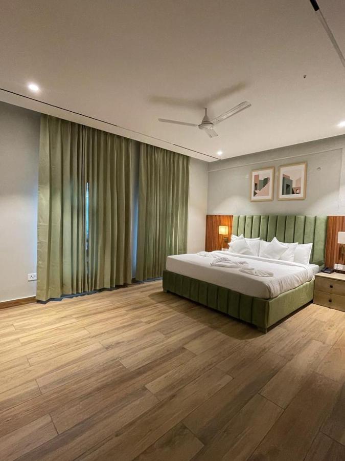 Hotel West Inn Premium Kharar Eksteriør billede