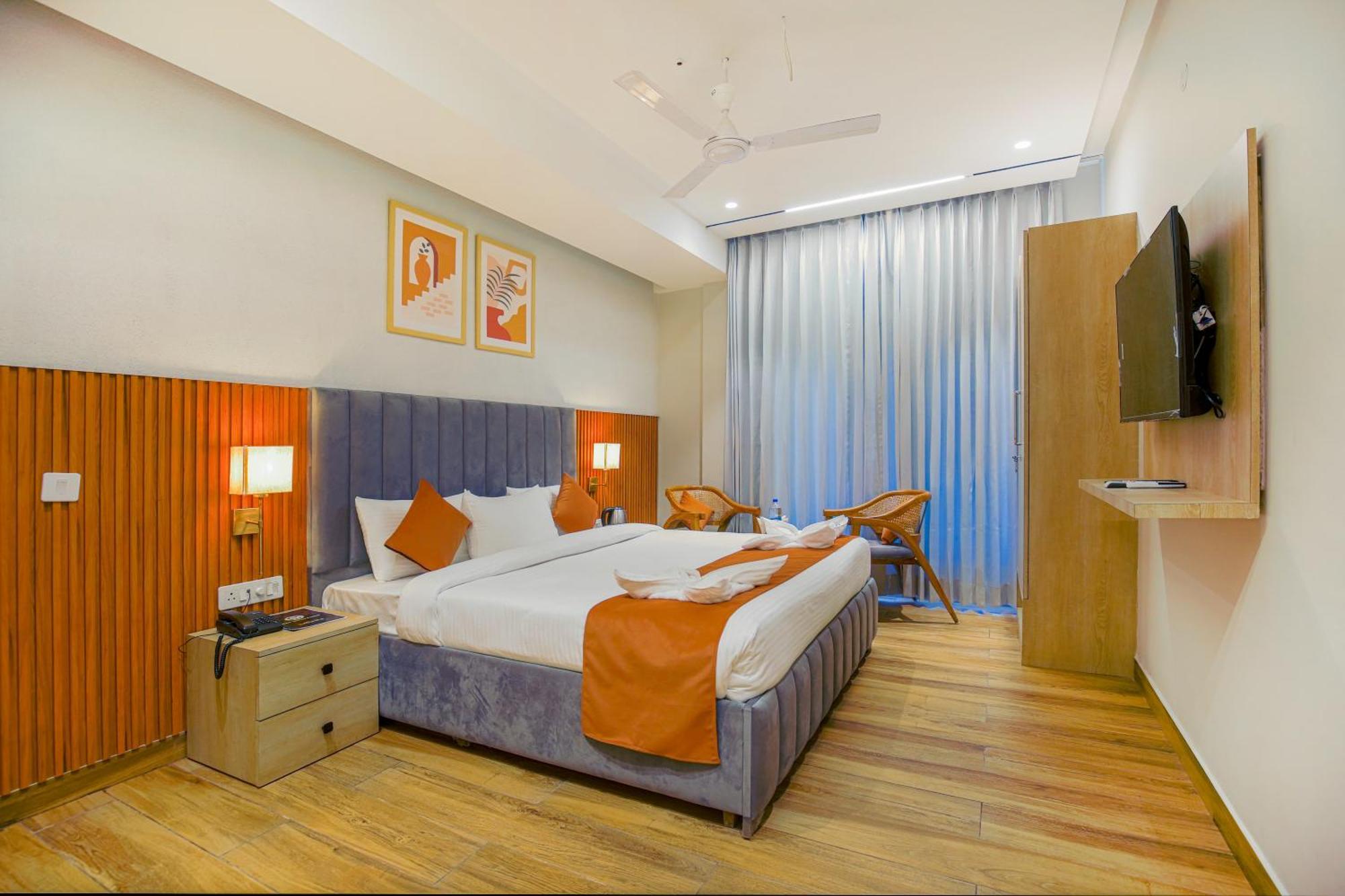 Hotel West Inn Premium Kharar Eksteriør billede